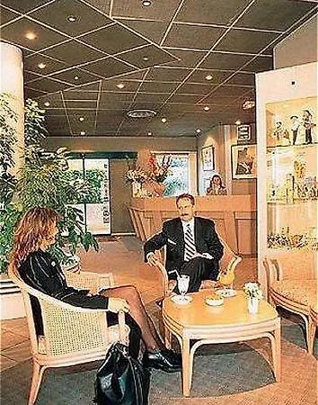 Escale Oceania Hotel
