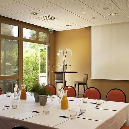 Escale Oceania Hotel 3*